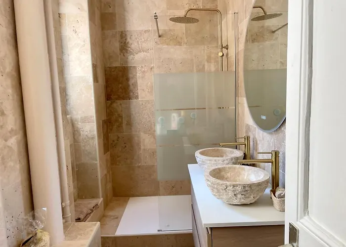 Le Charme De - Proche Centre Et Gare - 8 Personnes - Arrivee Autonome *